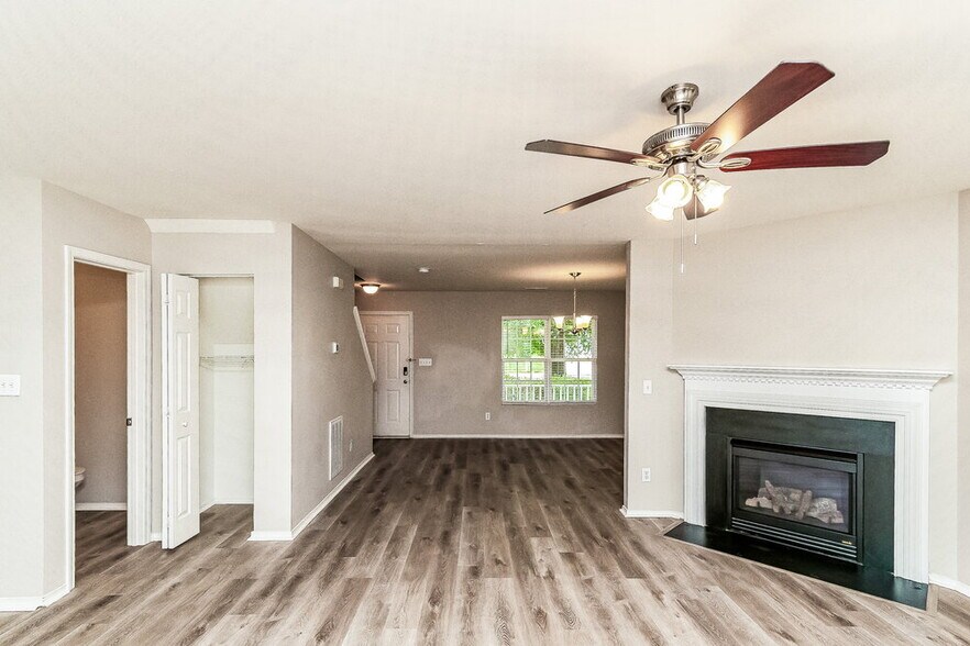 Building Photo - 5457 Thunderidge Drive