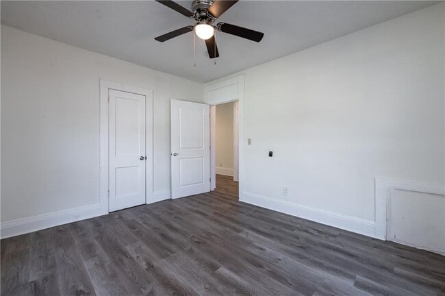 Building Photo - 406 Paines Ave NW