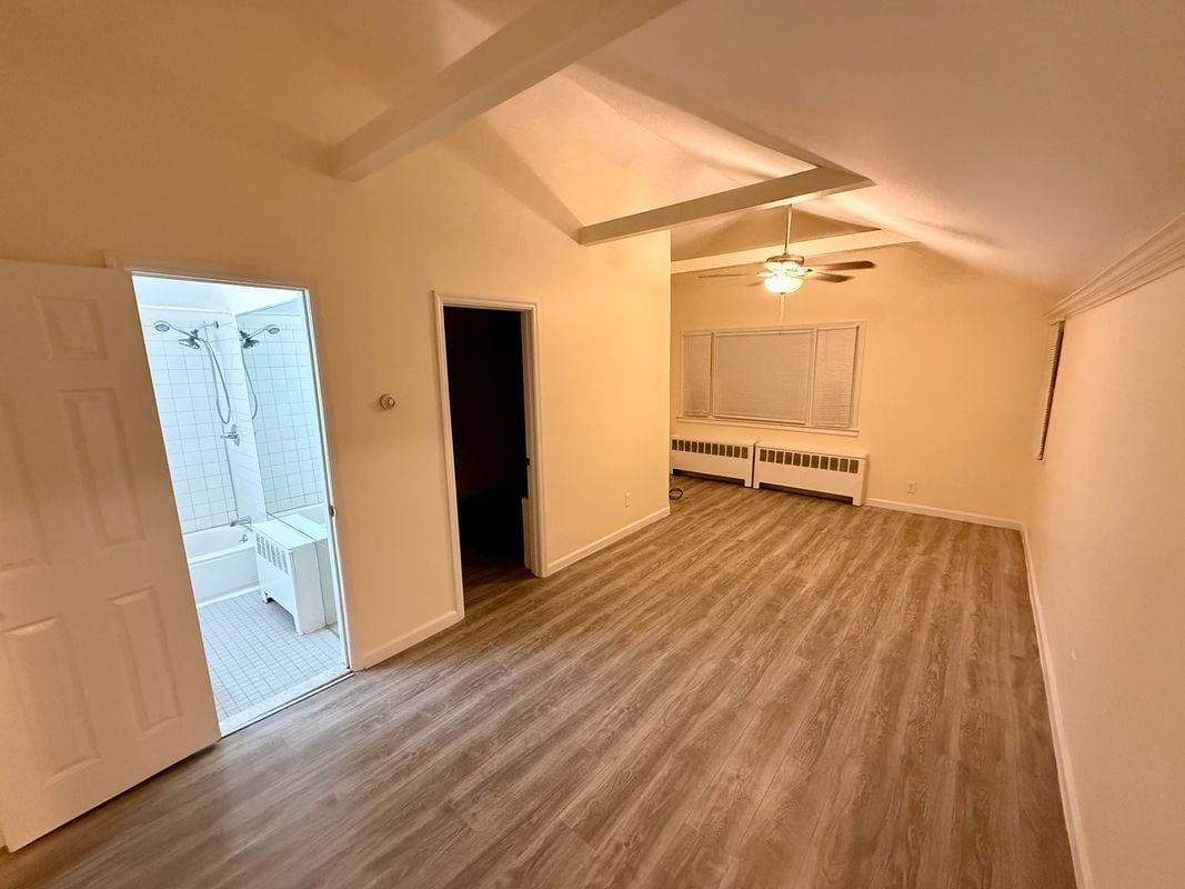 Building Photo - 203 Berkshire Dr