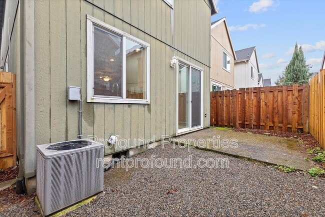 Building Photo - 17634 SW September Ln