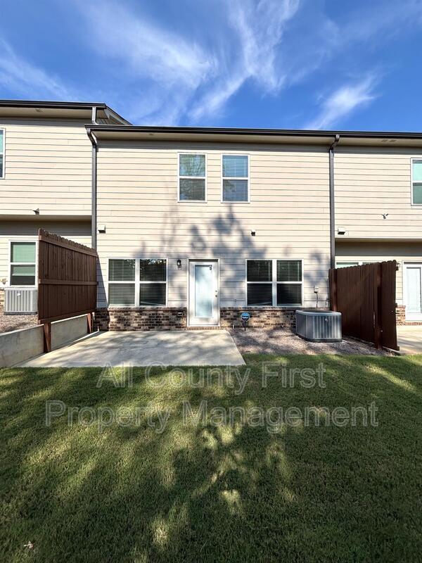 Building Photo - 1380 Sugar Glen Ct