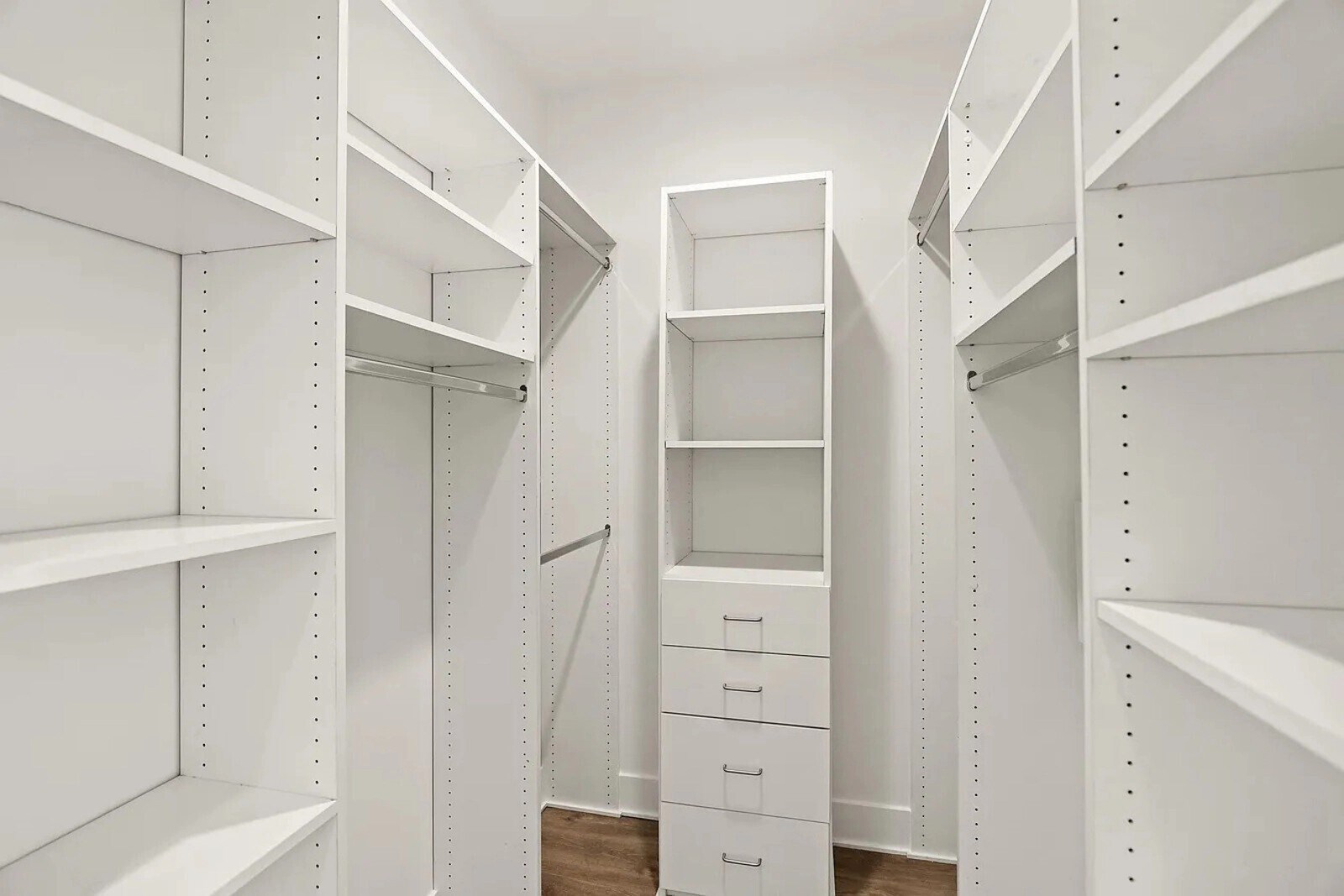 Building Photo - 5308 Sepulveda Blvd