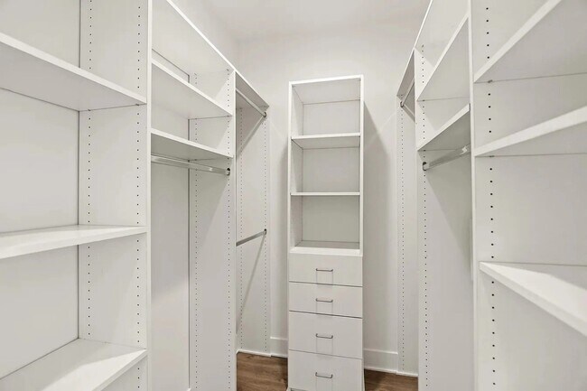 Building Photo - 5308 Sepulveda Blvd