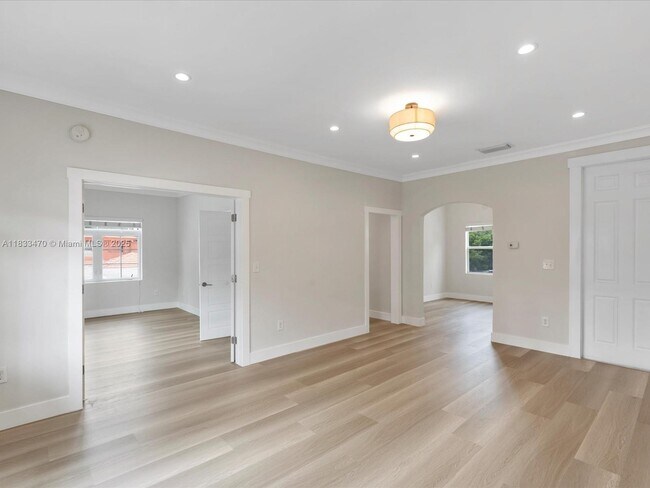 Primary Photo - 2431 Biscayne Blvd