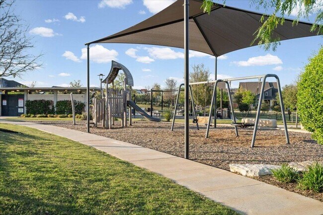 Building Photo - 9015 Cattle Baron Path