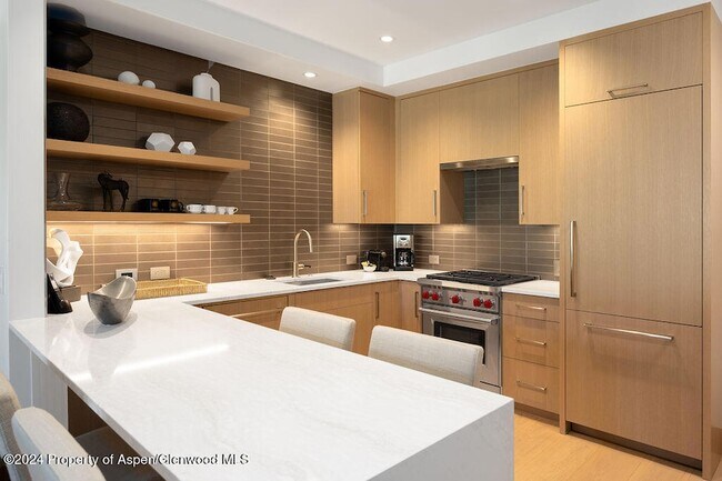 Building Photo - 130 Wood Rd