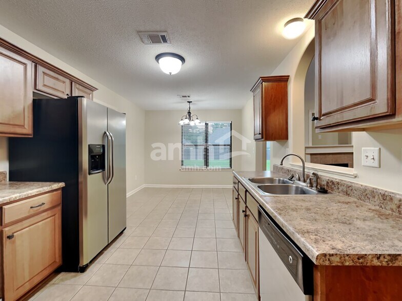 Building Photo - 7708 Romero Dr