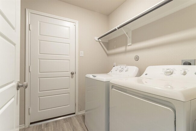 Building Photo - 445 Camas Creek Ln