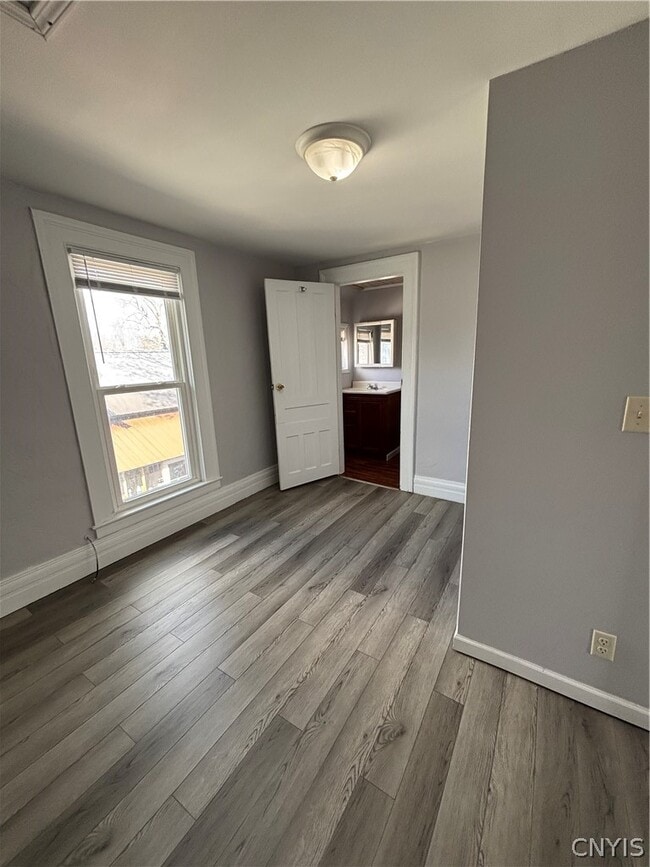 Building Photo - 836 Leray St
