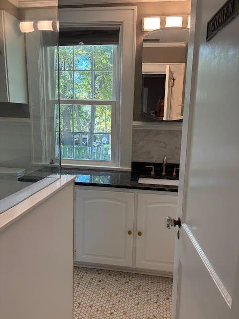 Building Photo - 613 S York St