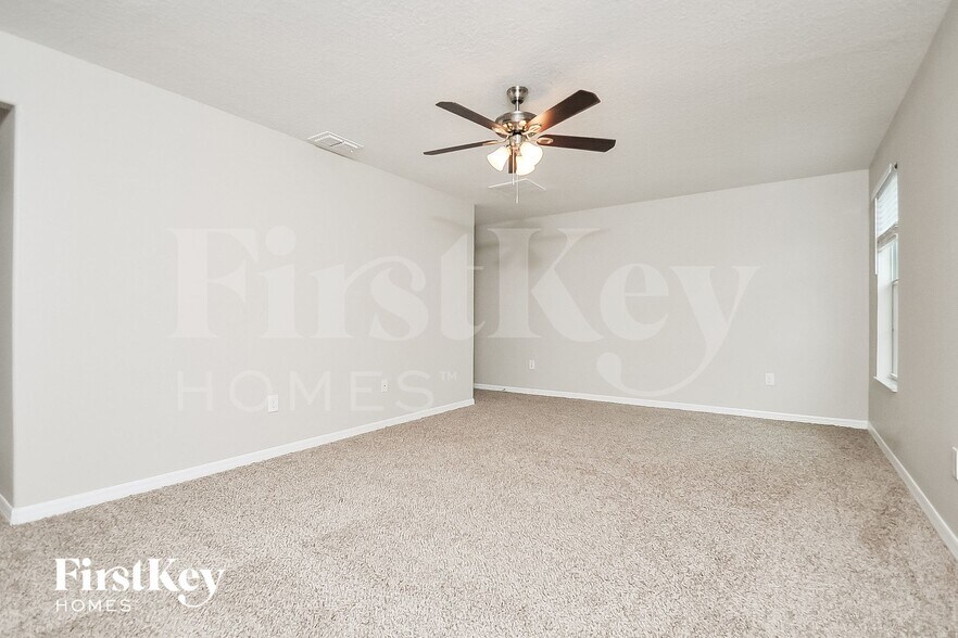 Building Photo - 10523 White Peacock Pl