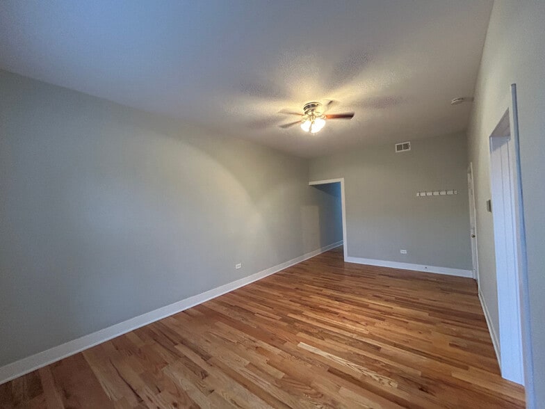 Building Photo - 338 Tudor Ct