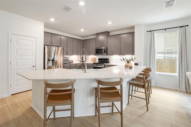 Building Photo - 4648 Padula Dr