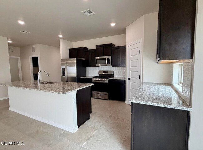 Building Photo - 7409 Scarlet Oak Pl