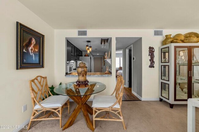 Building Photo - 6119 Harbourside Dr