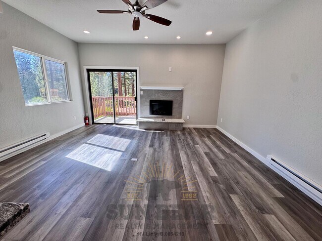 Building Photo - Beautiful 1 Bedroom!  Great Location!