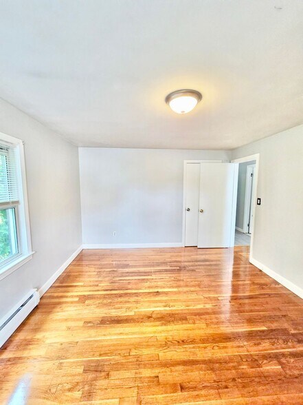 Building Photo - 39 Standish Ave