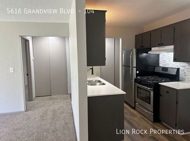 Building Photo - 5616 Grandview Blvd