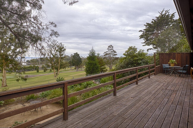 Building Photo - Beautiful home in Santa Barbara with amazing views!!