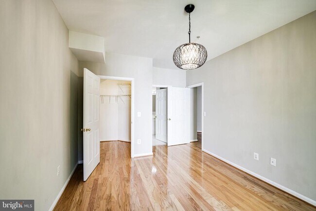 Building Photo - 5982 Founders Hill Ct