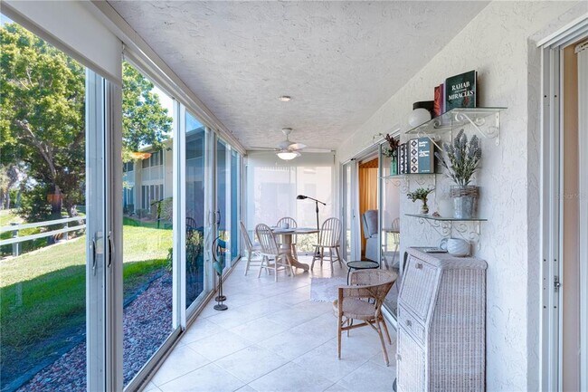 Building Photo - 821 Waterside Dr