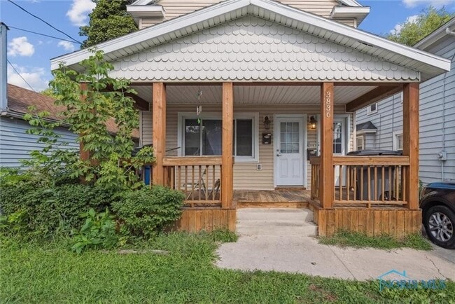 Building Photo - 3836 Upton Ave
