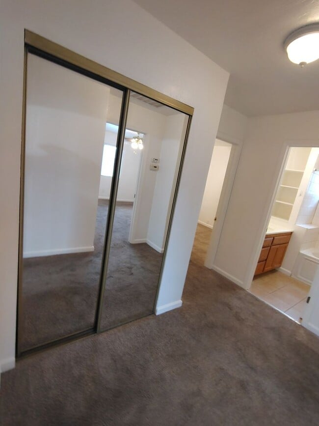 Building Photo - 301 Camellia Way