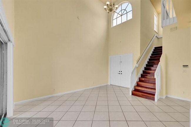 Building Photo - 3829 NW 62nd Ct