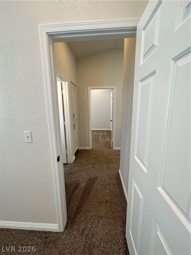 Building Photo - 1034 Skysail Dr