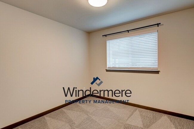 Building Photo - 3 Bedroom, 2 Bath Condo in Summerwind Comm...