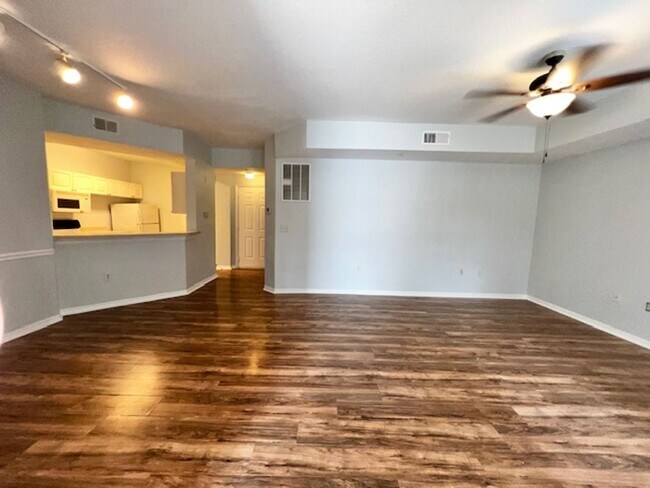 Building Photo - MOVE IN NOW! 2x2 WITH FRESH INTERIOR PAINT & LAMINATE WOOD FLOORING! PRIVATE BALCONY!!!