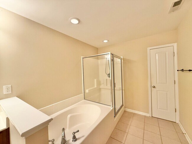 Building Photo - **OFFERING WAIVED APPLICATION FEES & $150 ...