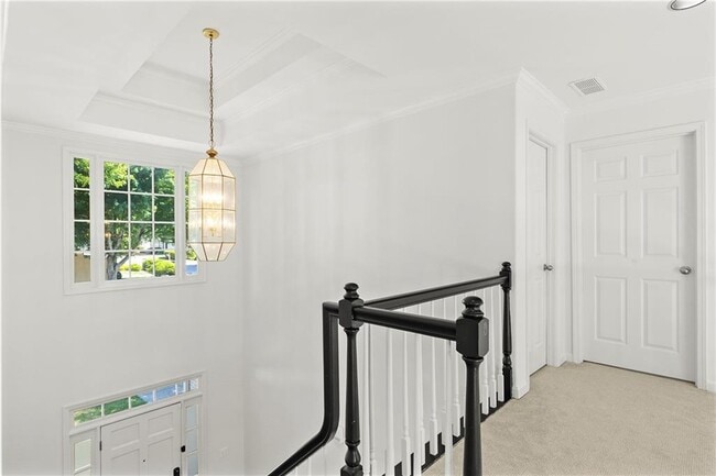 Building Photo - 350 Landing Entry