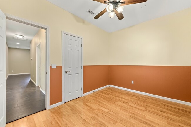 Building Photo - 68 Richard Dr