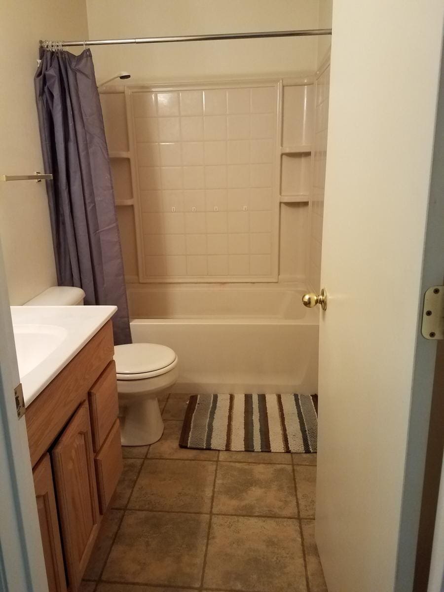 bath - 775 Dilenbeck Dr
