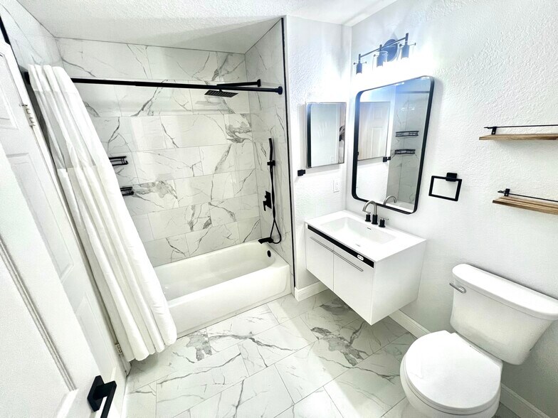 Building Photo - 7618 Pissarro Dr