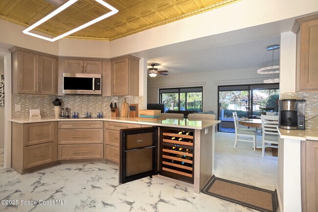 Building Photo - 272 Aquarina Blvd
