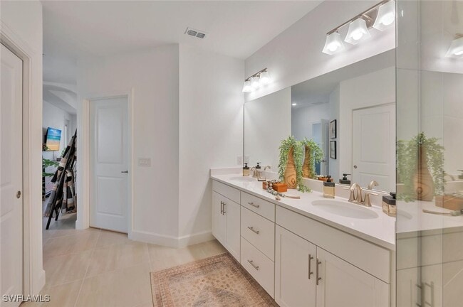 Building Photo - 16570 Ridgeview Cir