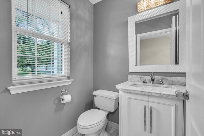 Building Photo - 206 Sandpiper Ct