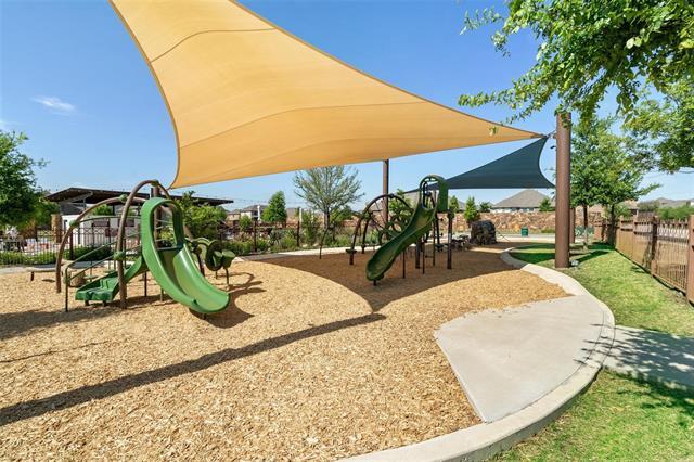 Building Photo - 915 Uplands Dr