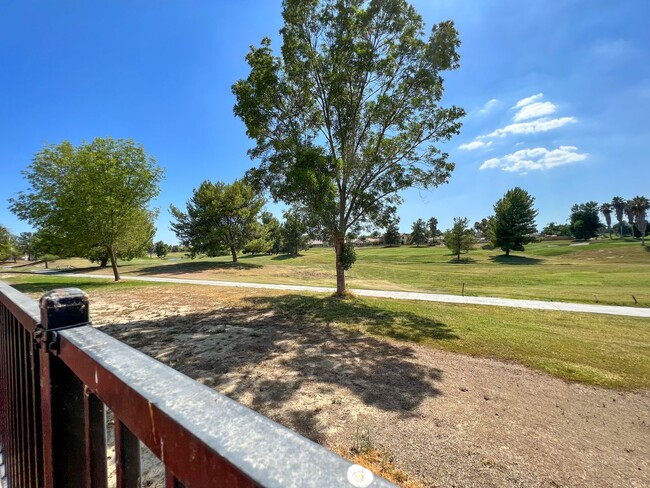 Building Photo - 4 Bedroom Menifee home on Menifee Lakes Go...