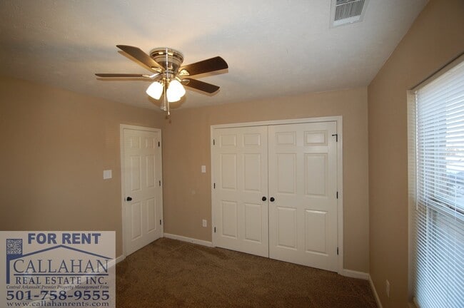 Building Photo - 3 Bedroom Duplex in Jacksonville