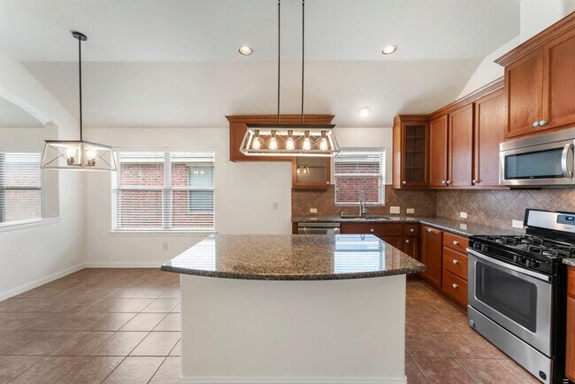 Building Photo - 28519 Lockeridge View Dr