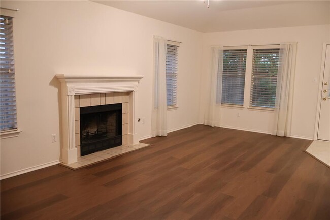 Building Photo - 3120 Cohoba Dr