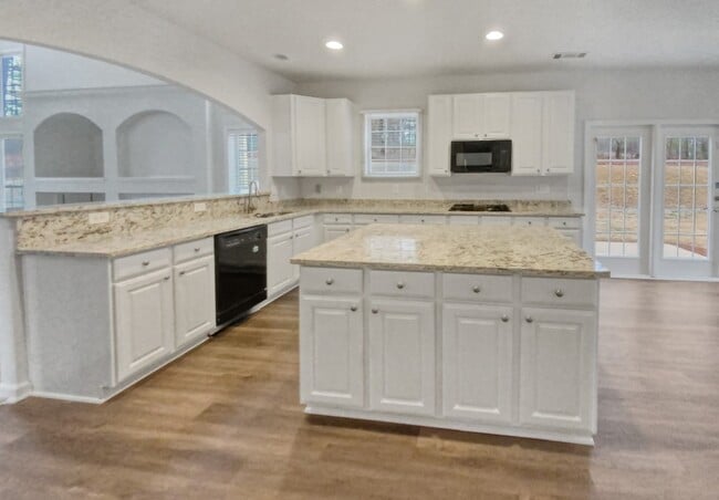Building Photo - 1115 Fountain Crest Dr