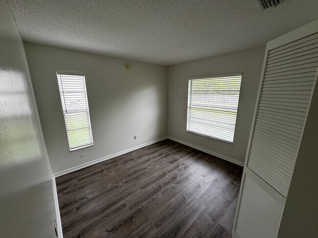 Building Photo - Charming 2-Bedroom Home in Peaceful Dunnellon Neighborhood