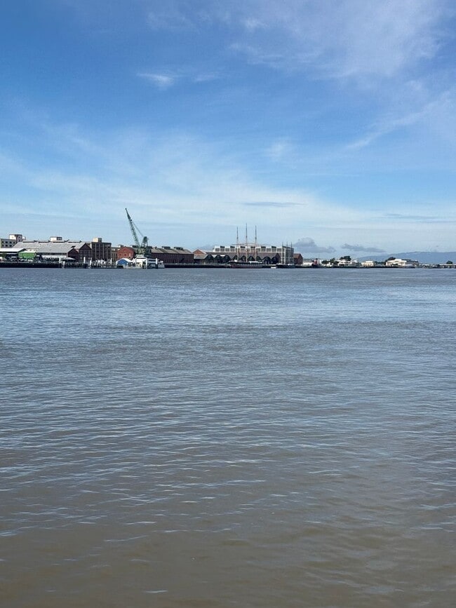 Building Photo - Mariners Landing Waterfront 2 Bed / 1 Bath Condo in Gated Community – Near Vallejo Ferry Building