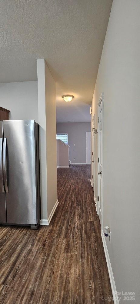 Building Photo - 2715 Meadow Knoll Dr