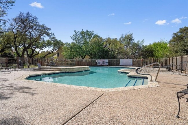 Building Photo - 11901 Swearingen Dr