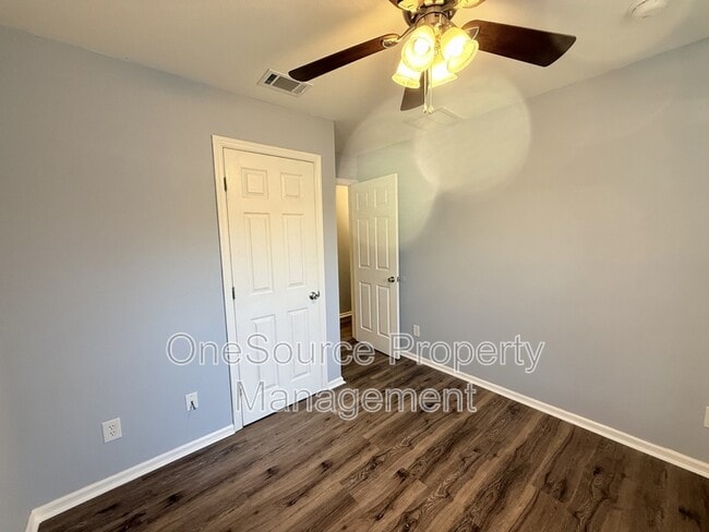 Building Photo - 209 Earnest St